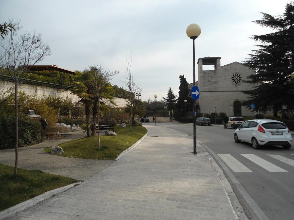 B&B Rosaspina Ascoli Piceno Exterior foto