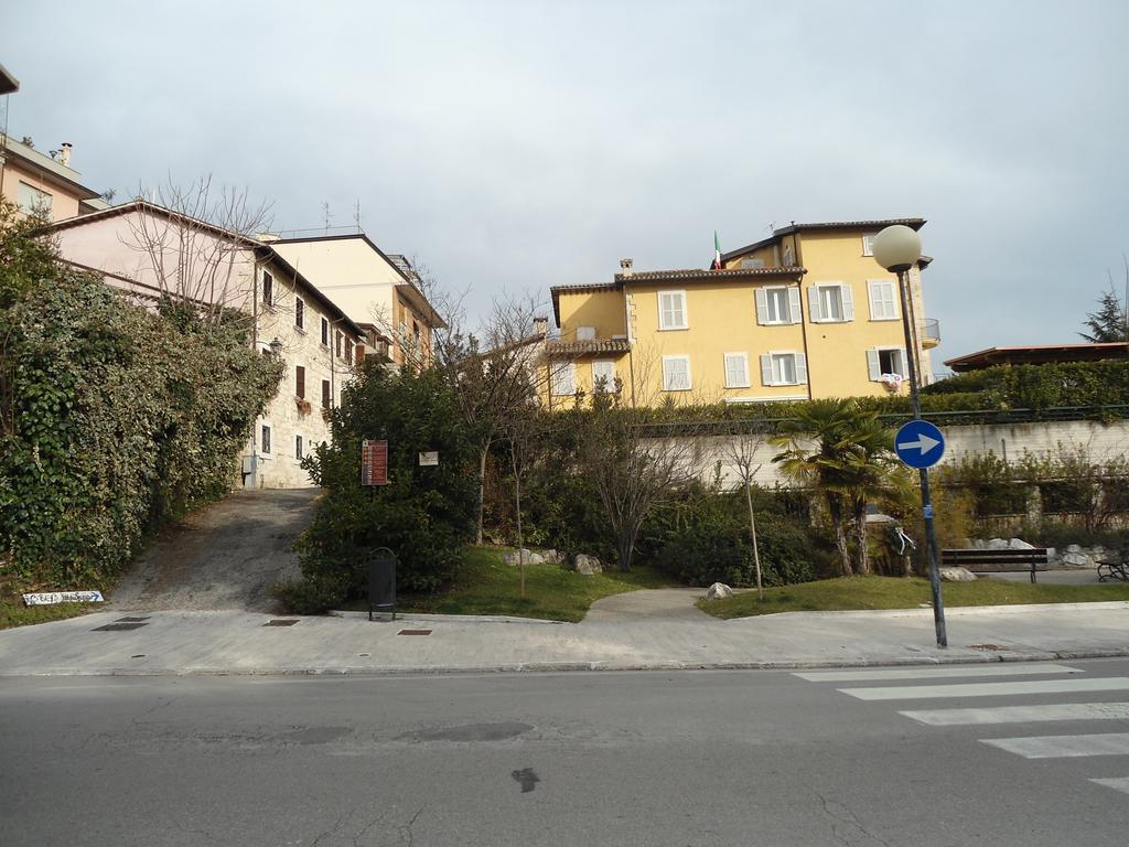 B&B Rosaspina Ascoli Piceno Exterior foto